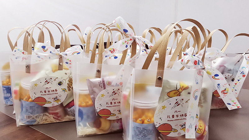 关爱员工,情暖六一| 新利体育官网入口网站为员工子女发放六一儿童节礼物啦! 关爱员工,情暖六一| 新利体育官网入口网站为员工子女发放六一儿童节礼物啦!